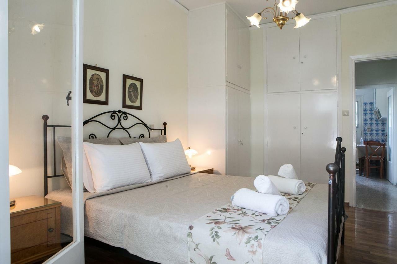 Best House, Larisis Metro, 雅典 外观 照片