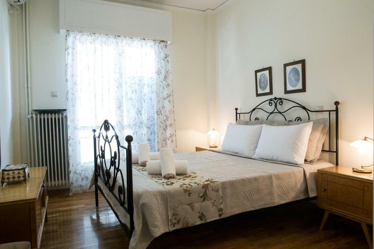 Best House, Larisis Metro, 雅典 外观 照片