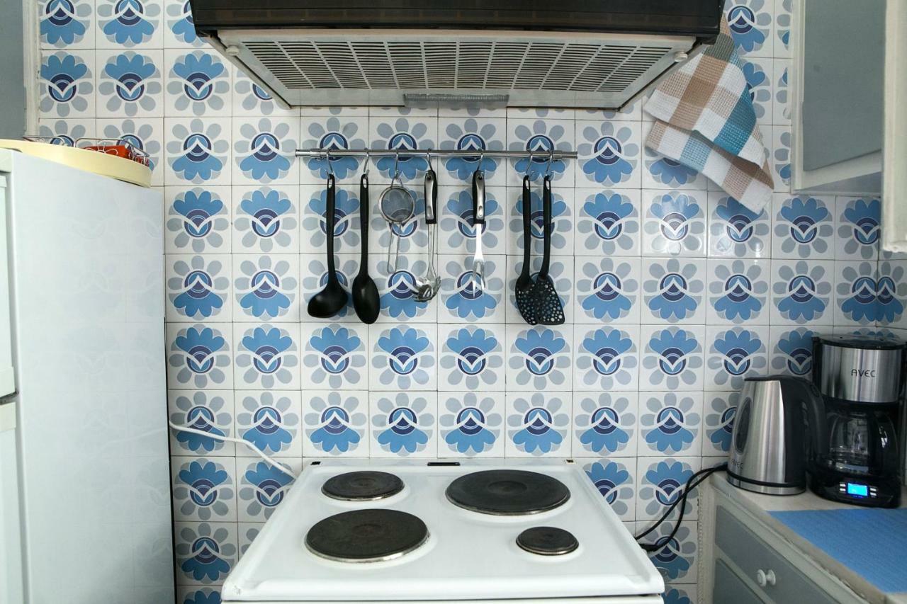 Best House, Larisis Metro, 雅典 外观 照片